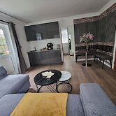 Apartment Sleeps 4 With Enclosed Garden
