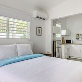 Hillside Vieques Casita w/ Pool & Hot Tub Access!