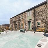 Stunning Coastal Barn With hot tub