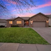 Quiet Lincoln Gem 3 King Brs Garage 3 Bedroom Home