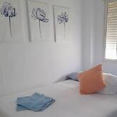 Roof Terrace - Pet - Wifi - Parking - Sleeps 4