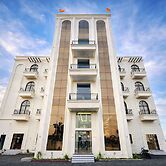 Mandhata Riverview Palace