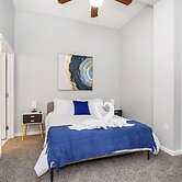 Broadway by Stylish Stays