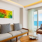 Oceanfront, 8th-floor Condo With Pool, Pool spa & Large Balcony