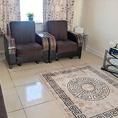 Spacious- 3 Bedroom House for 6 Adults
