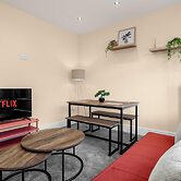 3-bed Manchester Home With Free Parking Sleeps 5