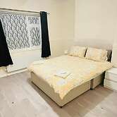 Pets - Parking - Patio - Wifi - Sleeps 4