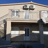 Americana Karlobag Apartments
