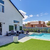6 Mi to Strip & Chinatown! Poolside Desert Escape