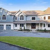 Game Room, Hot Tub! Family Getaway in Bayshore
