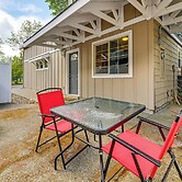 Patio & Game Room! Cozy Studio Near Oregon Caves