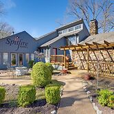 2 Private Pools! Stunning Southaven Group Getaway
