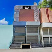 Deluxeshree Maruthi Inn TR Residency