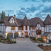 Empress Island Manor