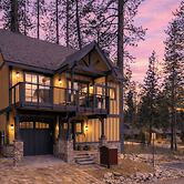 Tahoe Glen by Avantstay Steps to Lake + Near Cave Rock + Heavenly Ski 