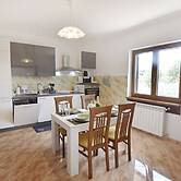 Quiet Flat in Donji Picudo Near Umag
