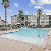 Landing Apartments Humble near Sunset Ridge
