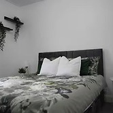 Sleeps 6 - Parking - Garden - Wifi - Bbq