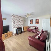 Sleeps 6 - St Helens - 50 Mins to Peak District