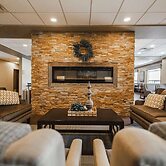 Best Western Plus Lacombe Inn & Suites