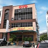 Super OYO 89363 Casavilla Hotel