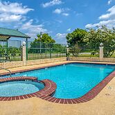 OYO Hotel Yoakum West