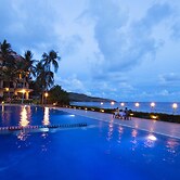 Hon Rom Central Beach Resort