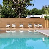 MEALBA HOTEL Suite & Pool