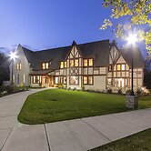 The Inn at Shattuck St. Mary's