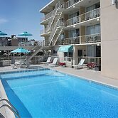 Aquarius Oceanfront Inn