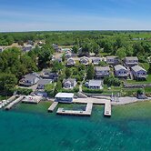 Angel Rock Waterfront Cottages and Vacation Homes