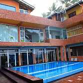 Roy Villa Beach Hotel