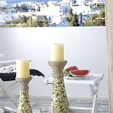 Kapetan Tasos Suites