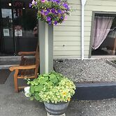 Airport Inn