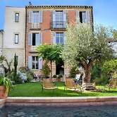 La Maison Rouge D'uzes
