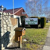 Pinewood Motels