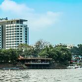 Radisson Blu M'Bamou Palace Hotel