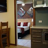 Glenelg Gateway Apartments