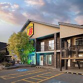 Super 8 Fort McMurray