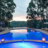 Crater Safari Lodge