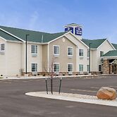 Cobblestone Hotel & Suites – Pulaski/Green Bay