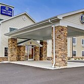 Cobblestone Hotel & Suites – Pulaski/Green Bay