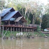 Borneo Natural Sukau Bilit Resort