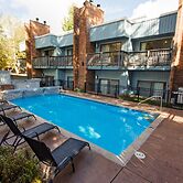 Shadow Mountain Lodge