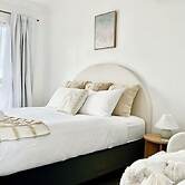 Mollymook Ocean View Motel - Welcoming Guests 18 Years and Older