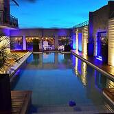 Le Parc Hotel & Suites