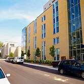 Queen's University - David C. Smith House - Campus Accommodation