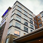 Holiday Inn Express & Suites Louisville Downtown by IHG