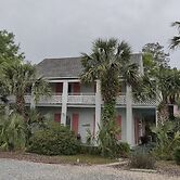 The Old Carrabelle Hotel