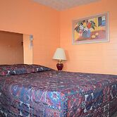 Admiral Motel